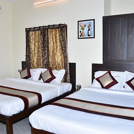 Barnabas Homestay Thanjavur Exteriör bild