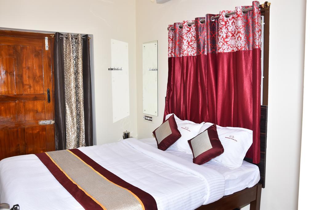 Barnabas Homestay Thanjavur Exteriör bild