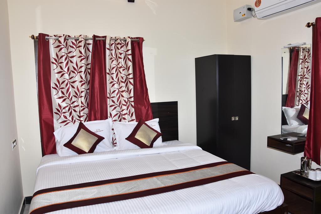 Barnabas Homestay Thanjavur Exteriör bild