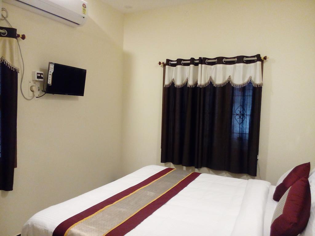 Barnabas Homestay Thanjavur Exteriör bild