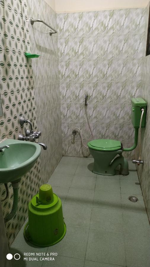 Barnabas Homestay Thanjavur Exteriör bild
