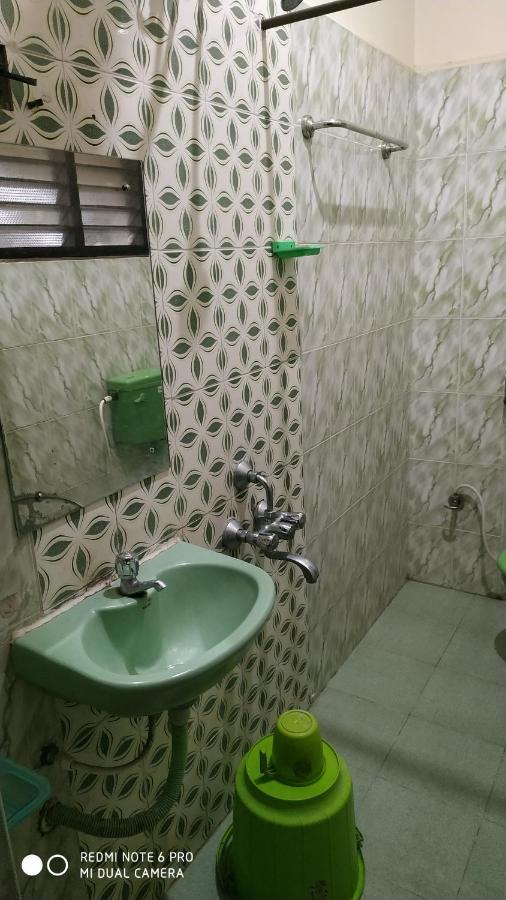 Barnabas Homestay Thanjavur Exteriör bild